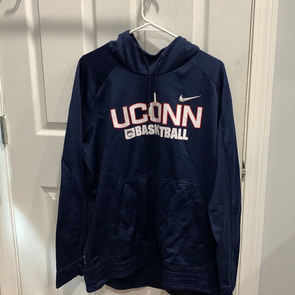 Large UConn basketball Nike Sweatshirt
